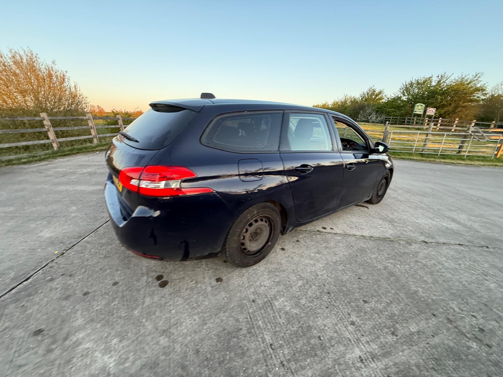 Peugeot 308 SW 1.6 BlueHDi Access Euro 6 (s/s) 5dr — photo 67 of 84
